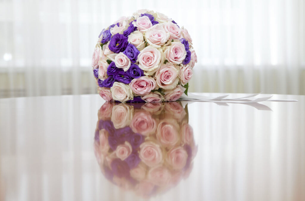 Choose Best Wedding Throw Bouquet for Your Wedding BusinessWeddings.com