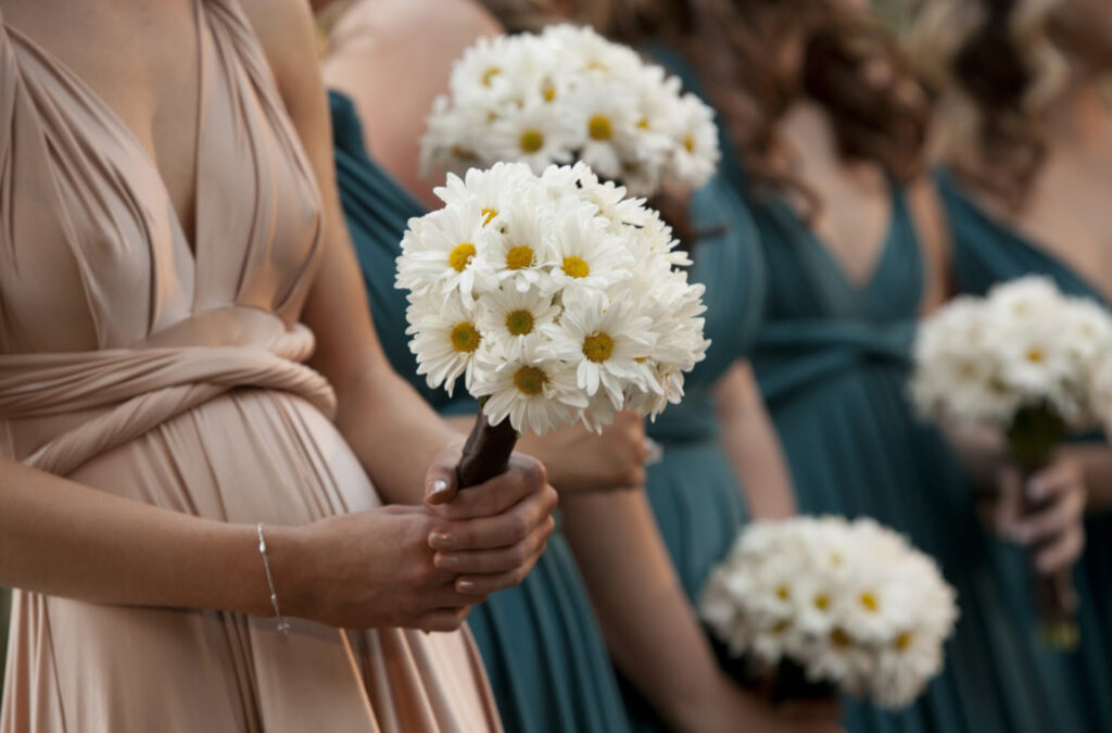 Choose Daisy Wedding Bouquet for Your Wedding
