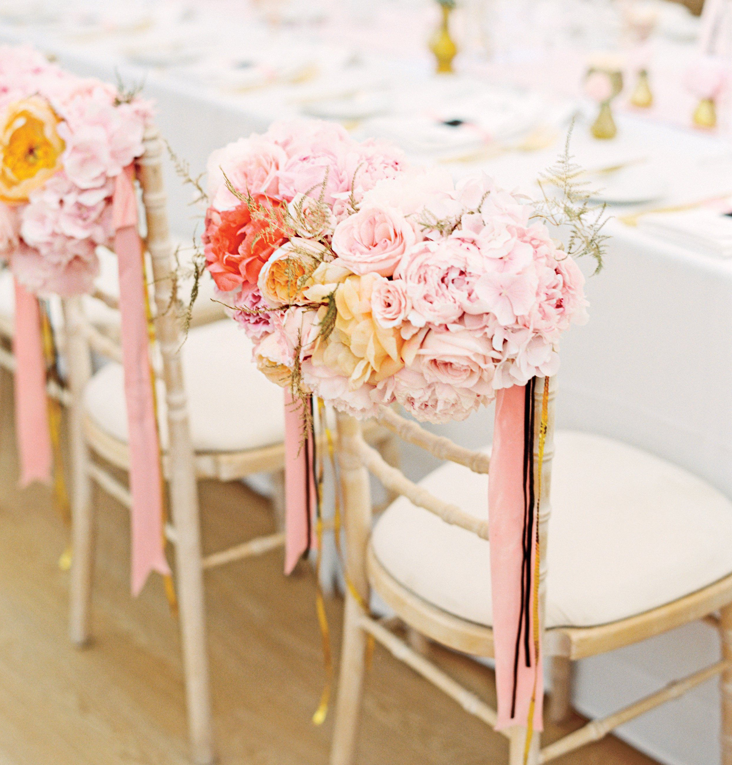 Ideas for You to Choose the Best Wedding Chair Flowers